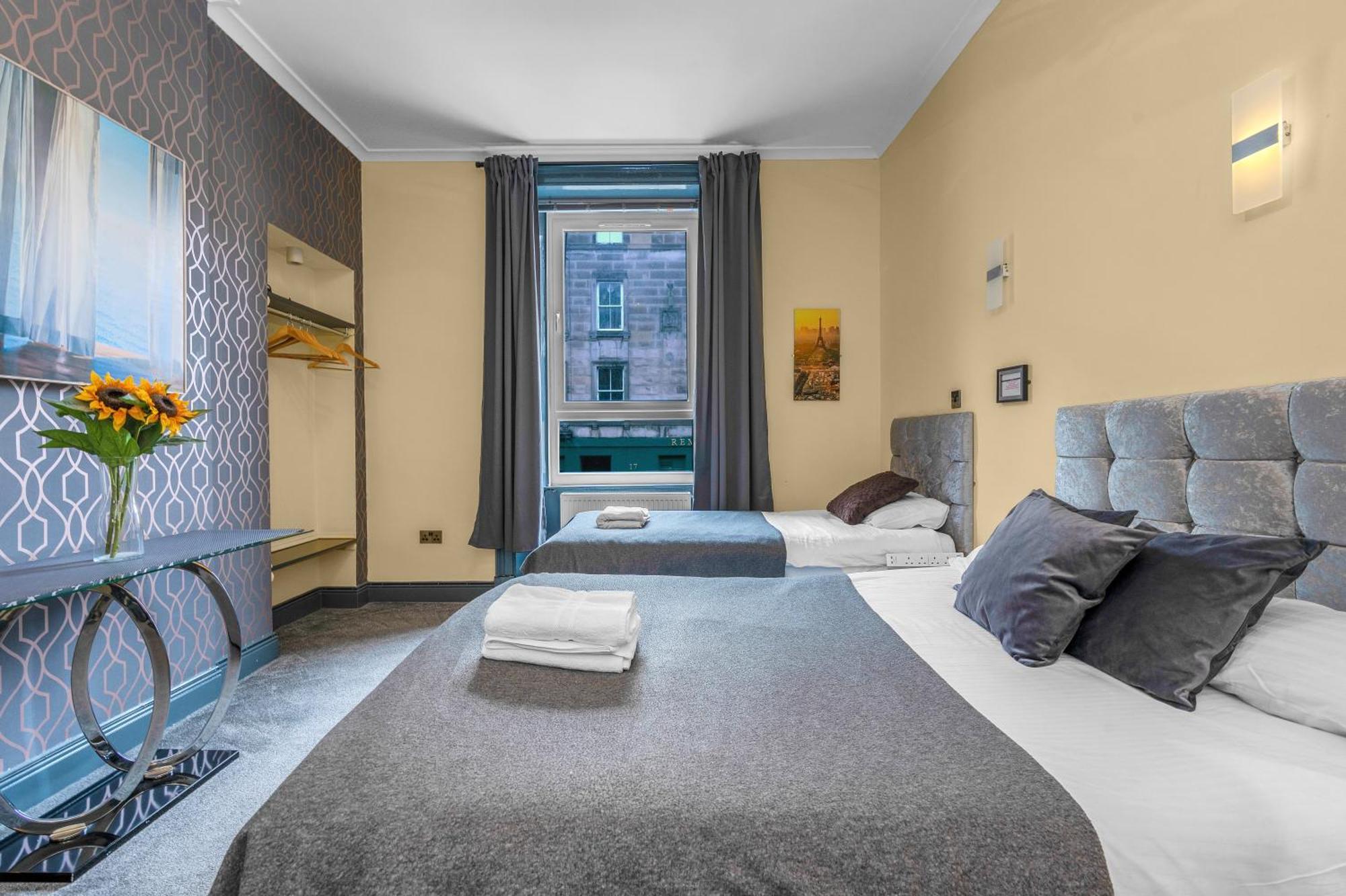 Cosy Modern City Centre Flat エディンバラ エクステリア 写真