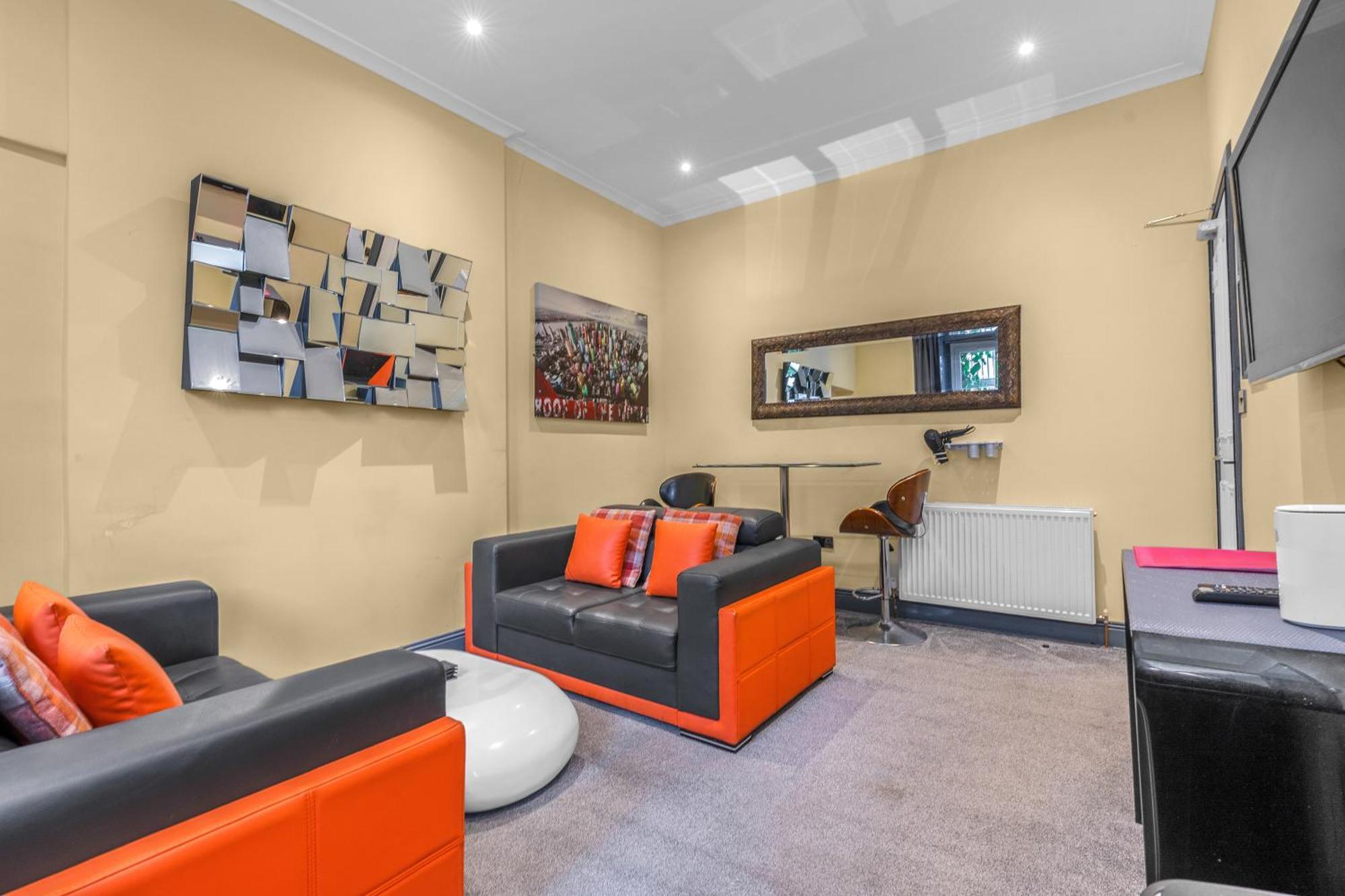 Cosy Modern City Centre Flat エディンバラ エクステリア 写真